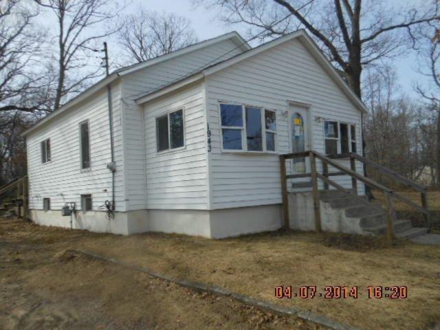 1943 Russell Road Muskegon, MI 49445 - Photo 1 of 8 Primary Photo