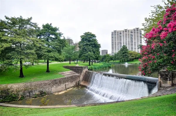 $3,100 | 3225 Turtle Creek Boulevard, Unit 929, Dallas, TX 75219