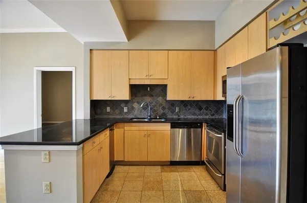 $3,100 | 3225 Turtle Creek Boulevard, Unit 929, Dallas, TX 75219