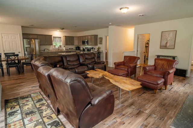 $899,900 | 12 Encore Place, West Dover, VT 05356