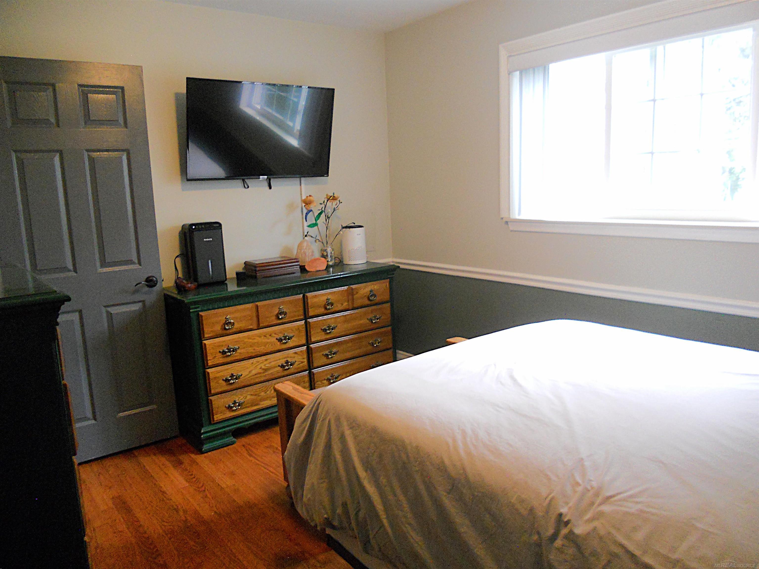625 Rewold Drive Rochester, MI 48307 - Photo 33 of 69 50213110-2552d3df-2263-4542-bbbb-0cb8f18df53a.JPG