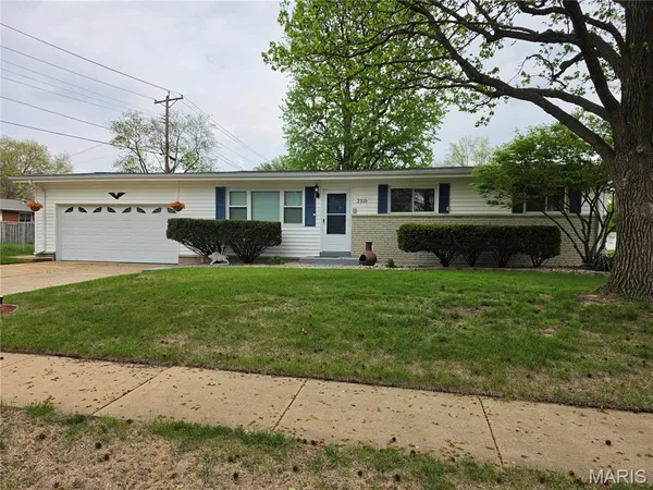 $198,900 | 2310 Orleans Lane, Florissant, MO 63031