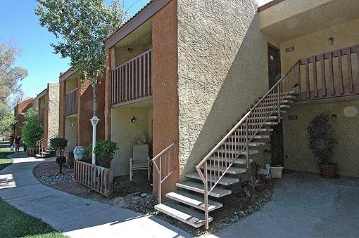 2121 West Royal Palm Road, Unit 2014 Phoenix, AZ 85021 - Photo 1 of 3 Front