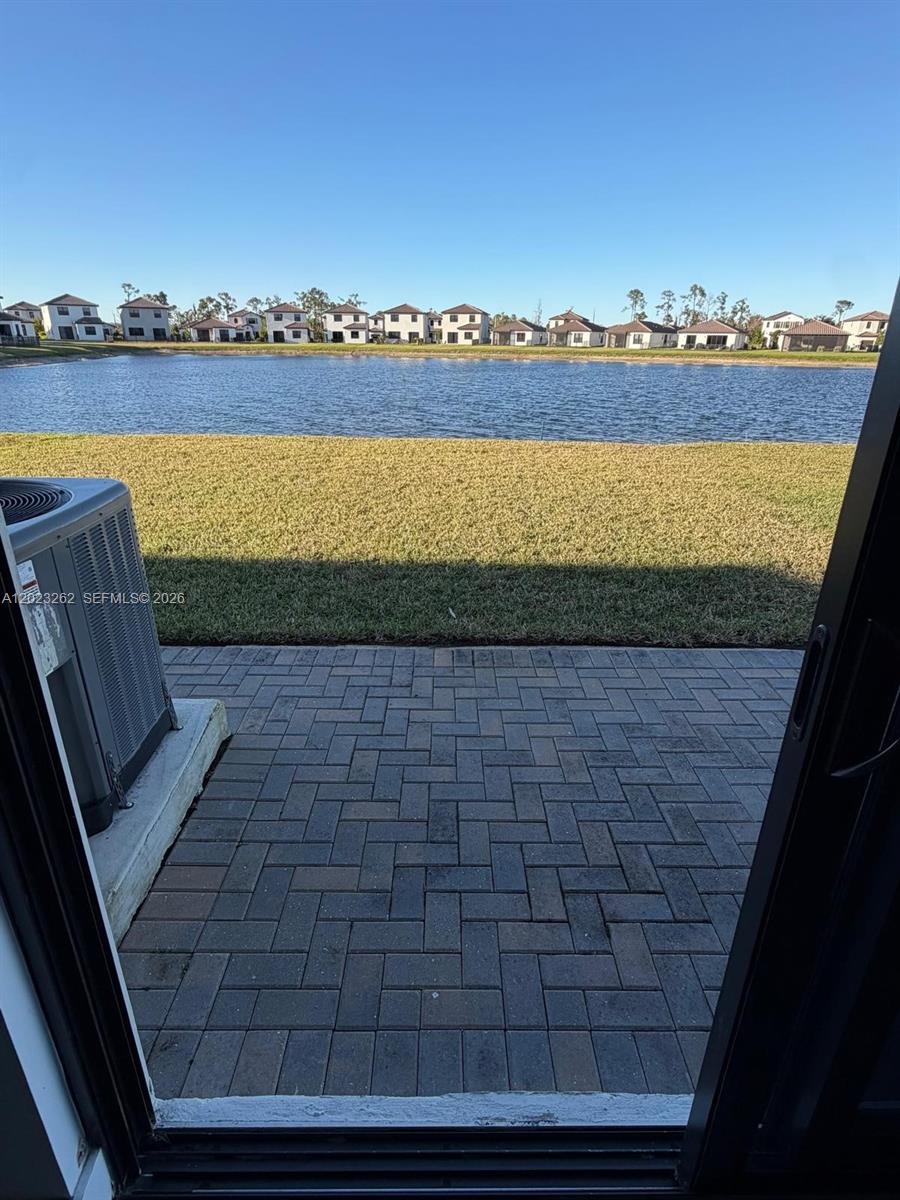 5669 Cerva Lane, Unit 5669 Immokalee, FL 34142 - Photo 4 of 32