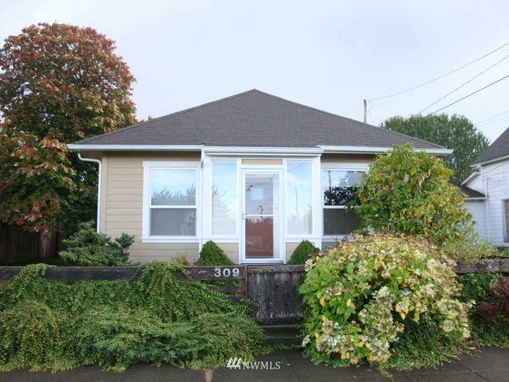 309 E Street Cosmopolis, WA 98537 - Photo 1 of 15 Gallery Image 1