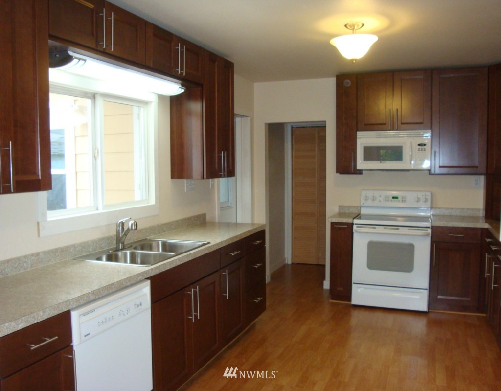 309 E Street Cosmopolis, WA 98537 - Photo 3 of 15 Gallery Image 3