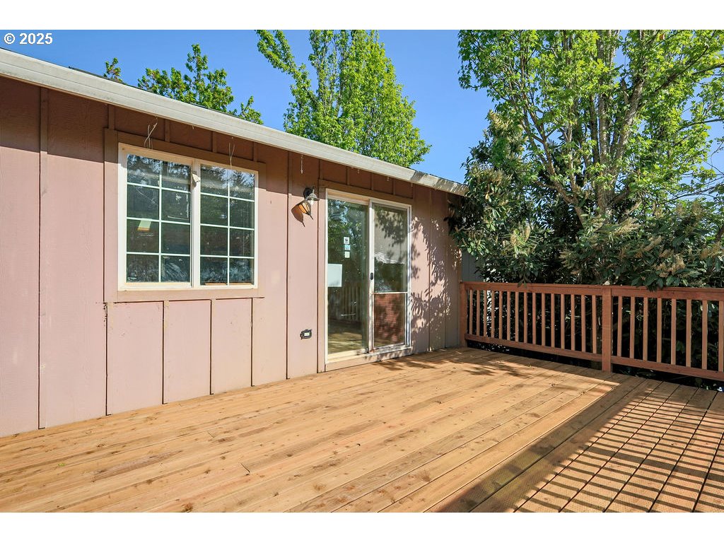 895 Kristen Way Cottage Grove, OR 97424 - Photo 32 of 33 Gallery Image 32
