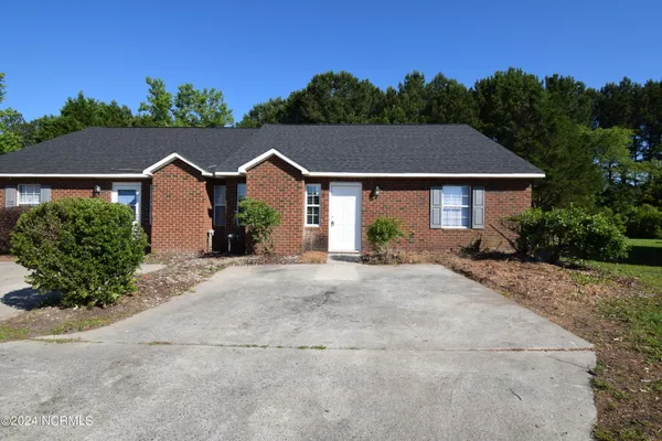 $1,200 | 3310 Parkway Court, Unit B, Greenville, NC 27834