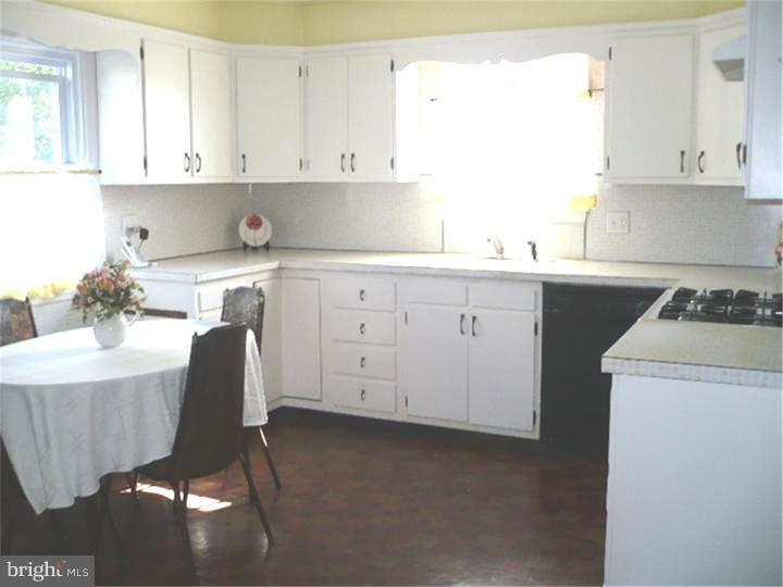 2406 Avon Road Ardmore, PA 19003 - Photo 8 of 14 Kitchen