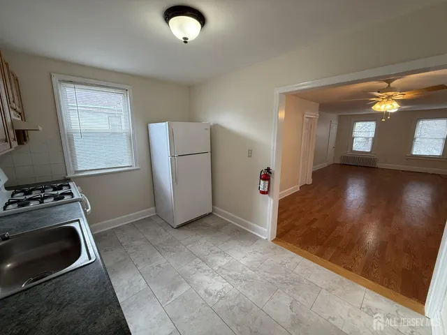 $1,800 | 251 Henry Street, Unit 2, South Amboy, NJ 08879