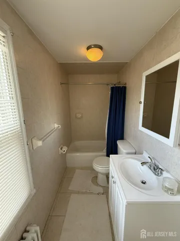 $1,800 | 251 Henry Street, Unit 2, South Amboy, NJ 08879