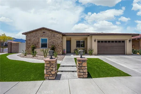 $925,000 | 11638 Oakton Way, Corona, CA 92883