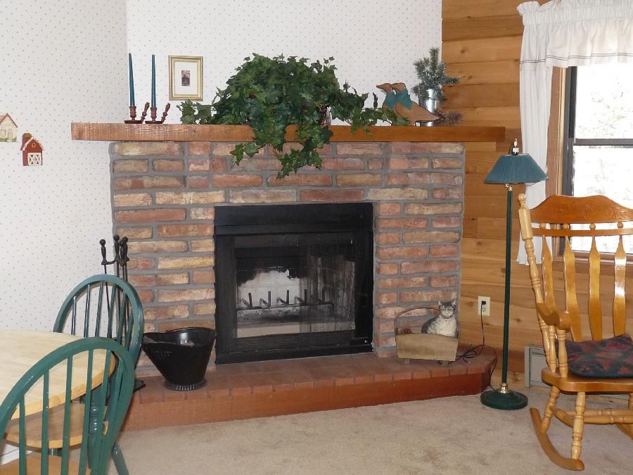 5231 South Blue Jay Road Prescott, AZ 86303 - Photo 8 of 12 Fireplace