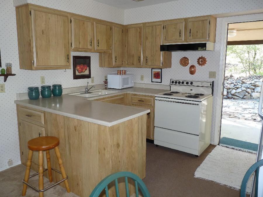5231 South Blue Jay Road Prescott, AZ 86303 - Photo 9 of 12 Kitchen