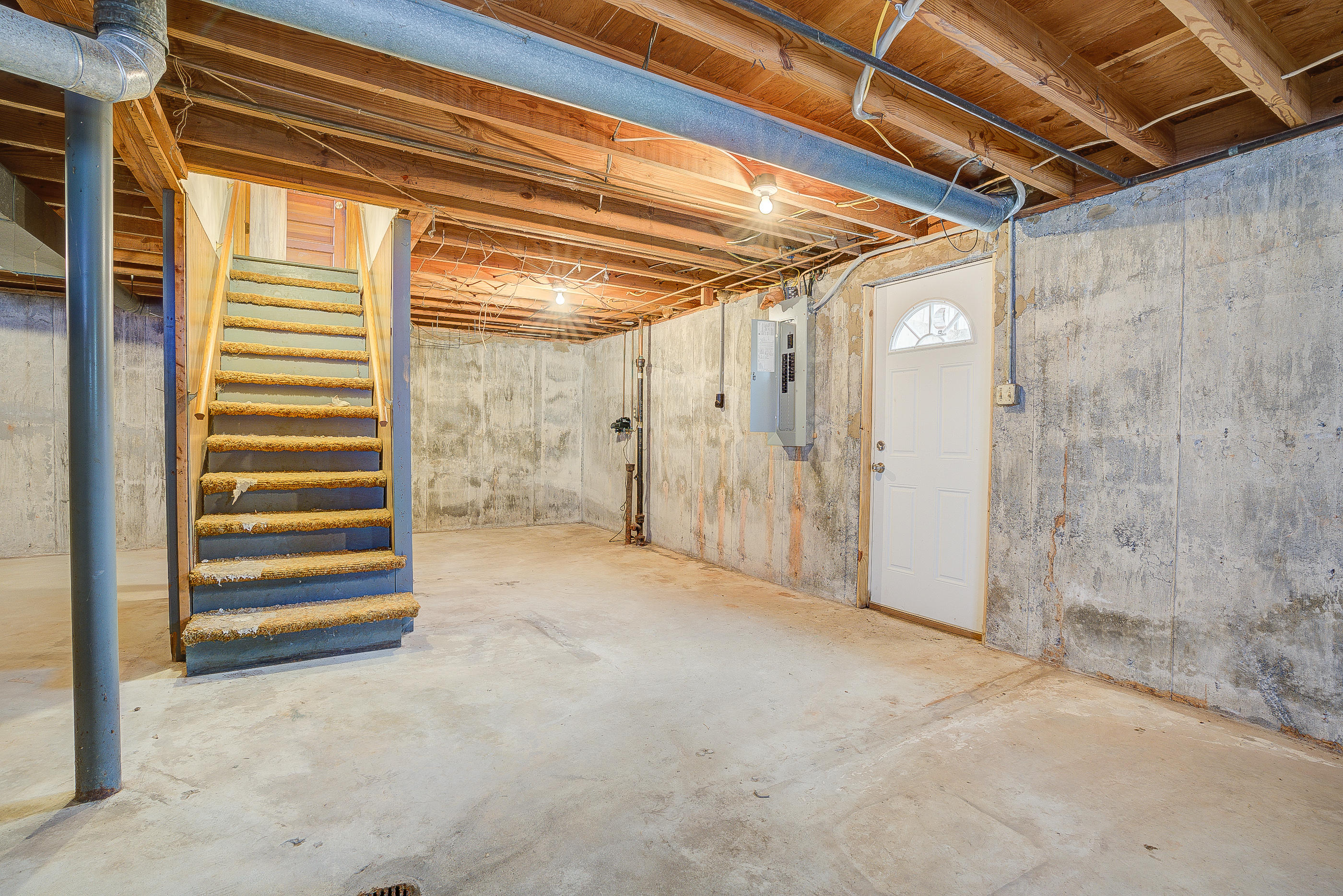 541 Olney Road Vinton, VA 24179 - Photo 14 of 19 basement 2