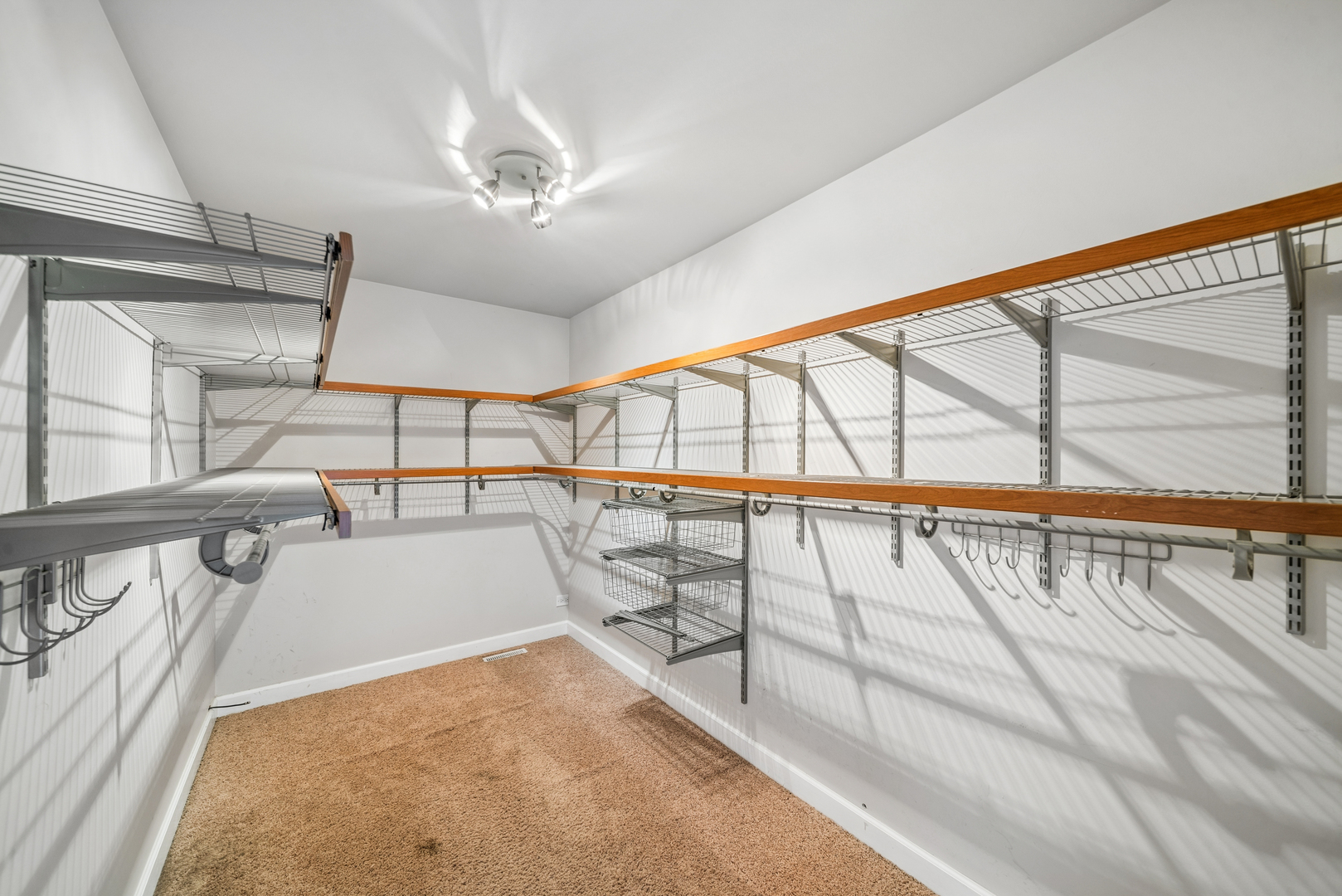 1N451 Indian Knoll Road West Chicago, IL 60185 - Photo 14 of 25