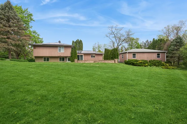 $4,000 | 1N451 Indian Knoll Road, West Chicago, IL 60185