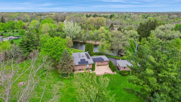 $4,000 | 1N451 Indian Knoll Road, West Chicago, IL 60185