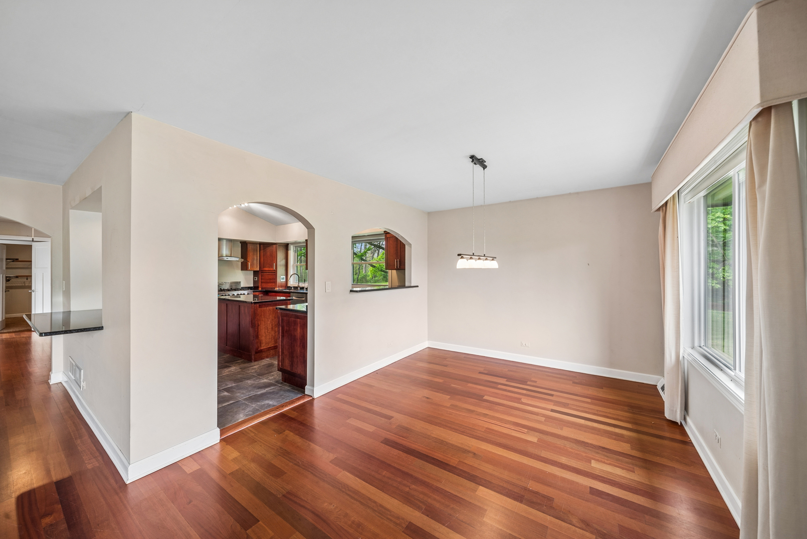 1N451 Indian Knoll Road West Chicago, IL 60185 - Photo 8 of 25