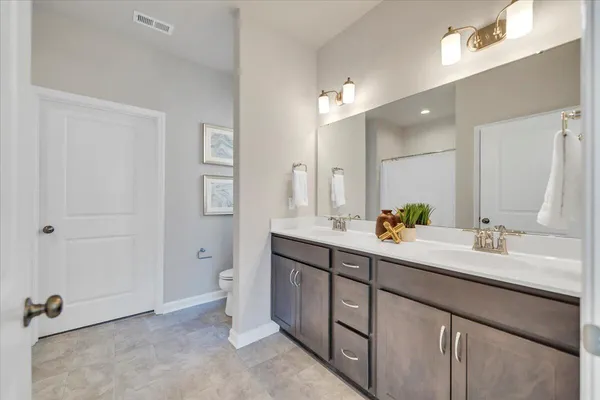 $414,750 | 7379 King's Pointe Drive, Radford, VA 24141