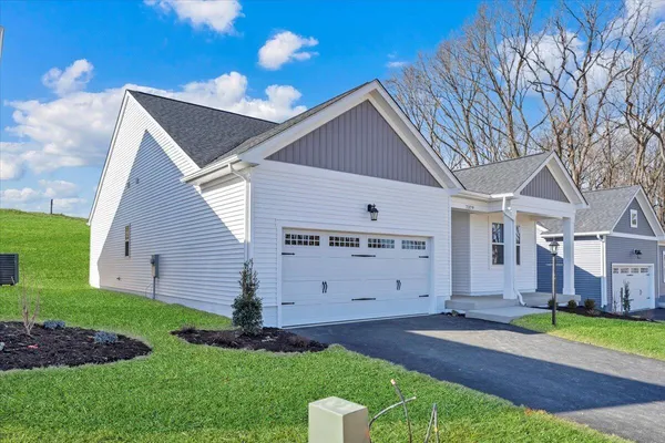 $414,750 | 7379 King's Pointe Drive, Radford, VA 24141