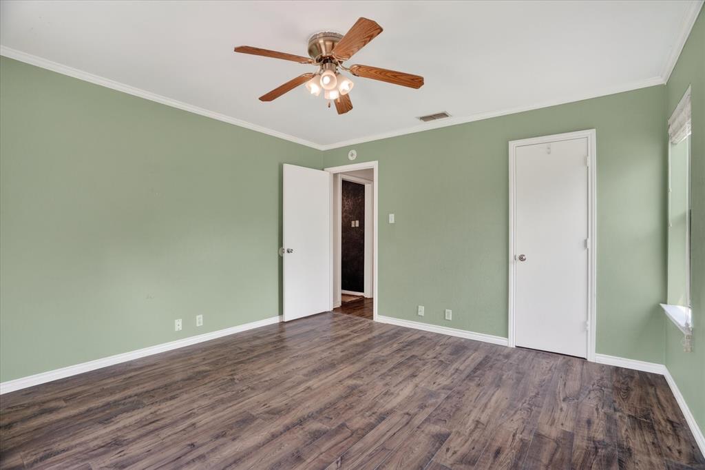 834 South Ridgeway Drive Cleburne, TX 76033 - Photo 13 of 22