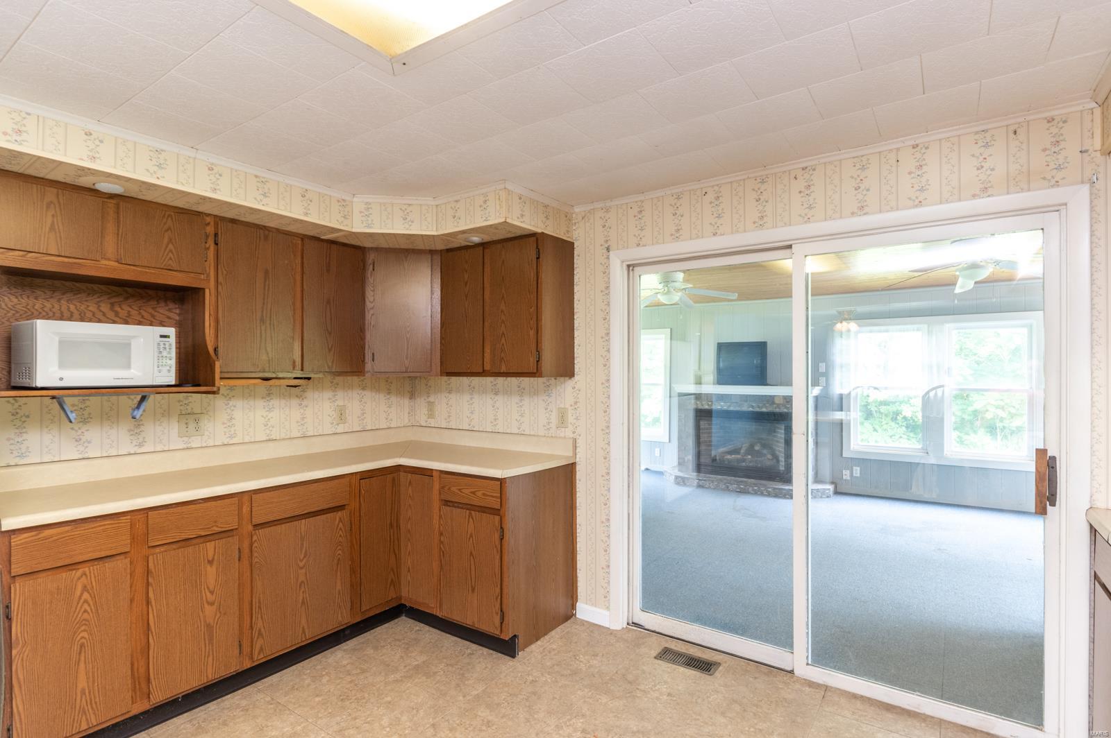 21284 Oak Rest Road Piasa, IL 62079 - Photo 14 of 27