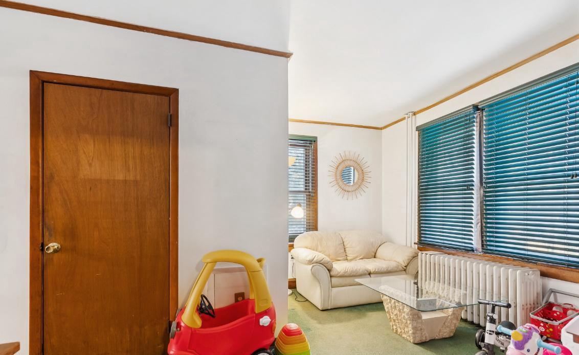 361 Democrat Road Gibbstown, NJ 08027 - Photo 7 of 12 Quiet corner with natural light.