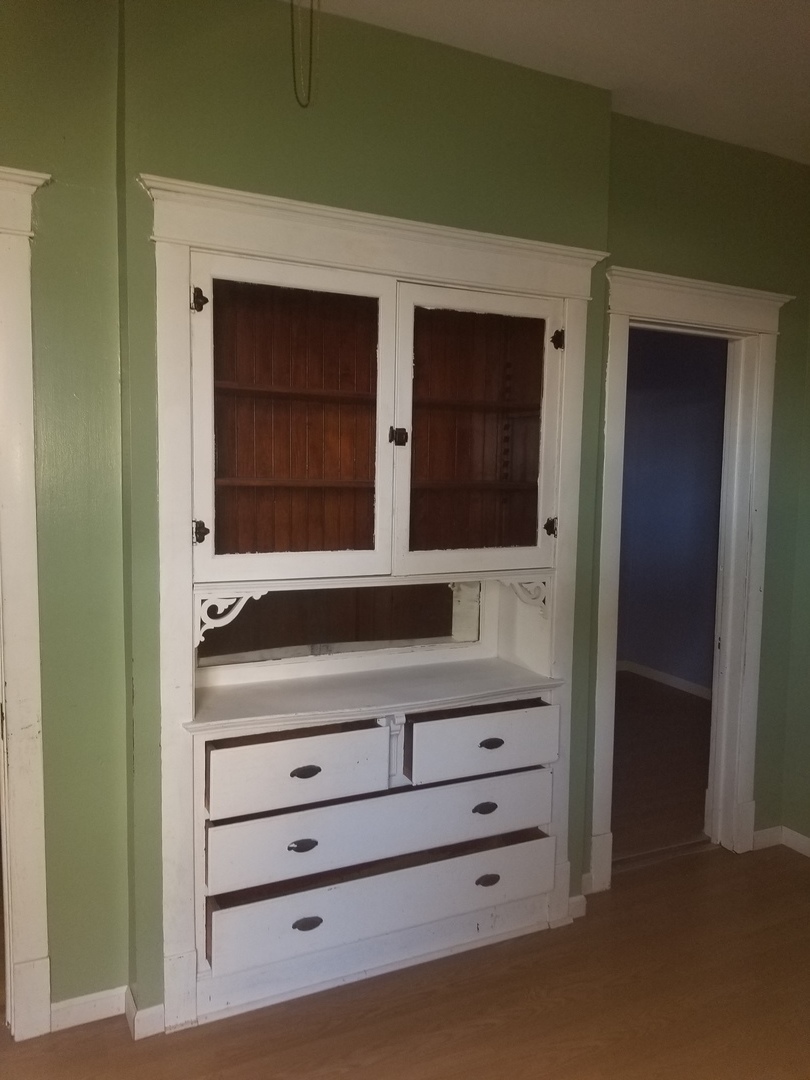 2453 West 46th Place, Unit 1 Chicago, IL 60632 - Photo 9 of 13 a view of walk in closet