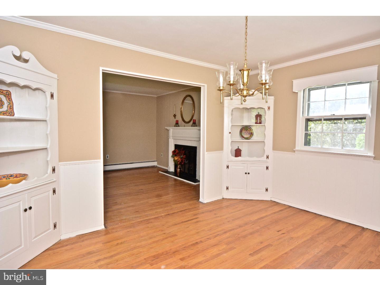 49 Bayberry Road Ewing, NJ 08618 - Photo 5 of 25