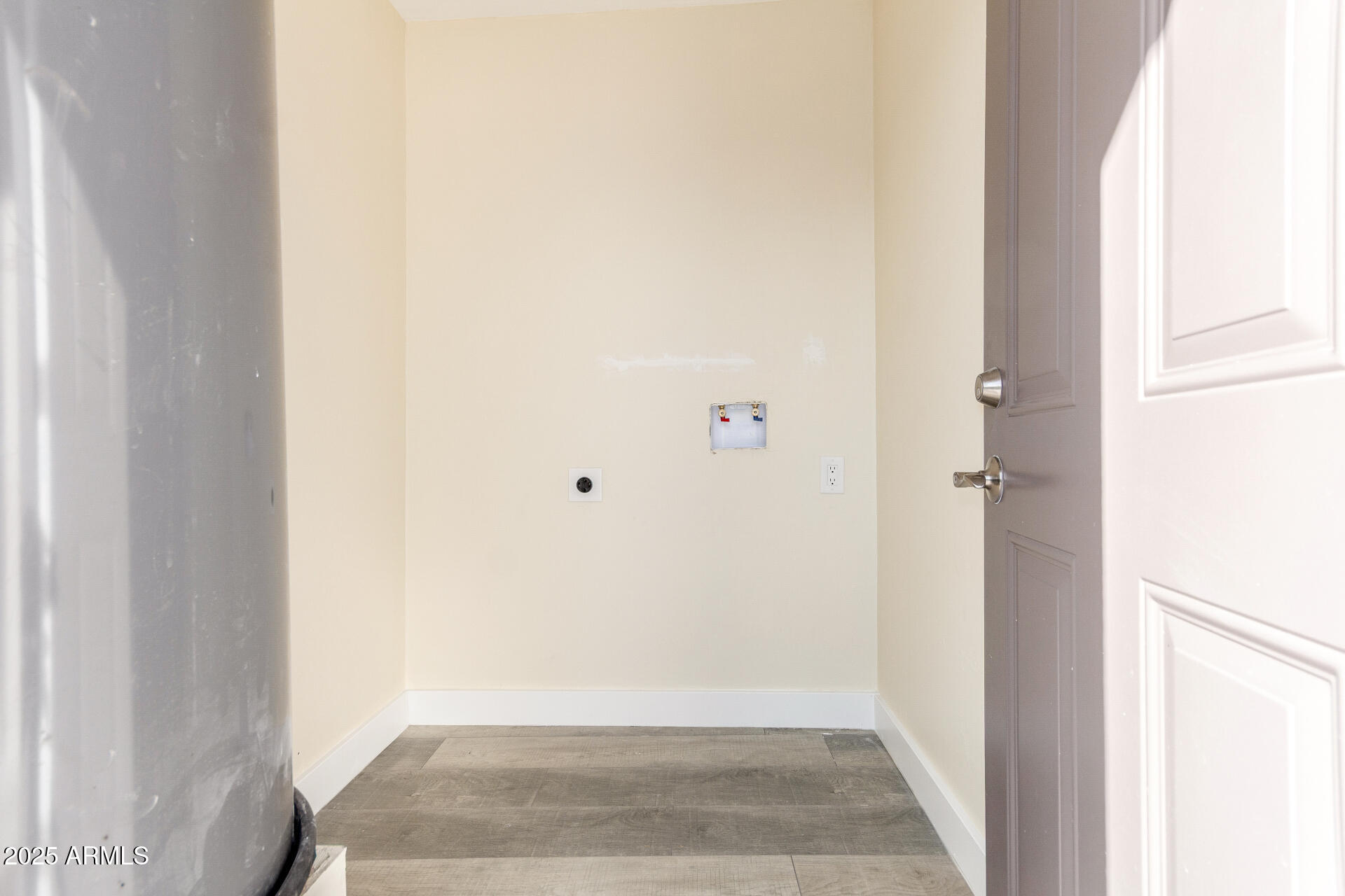 2749 West Montecito Avenue Phoenix, AZ 85017 - Photo 17 of 20 a view of utility room