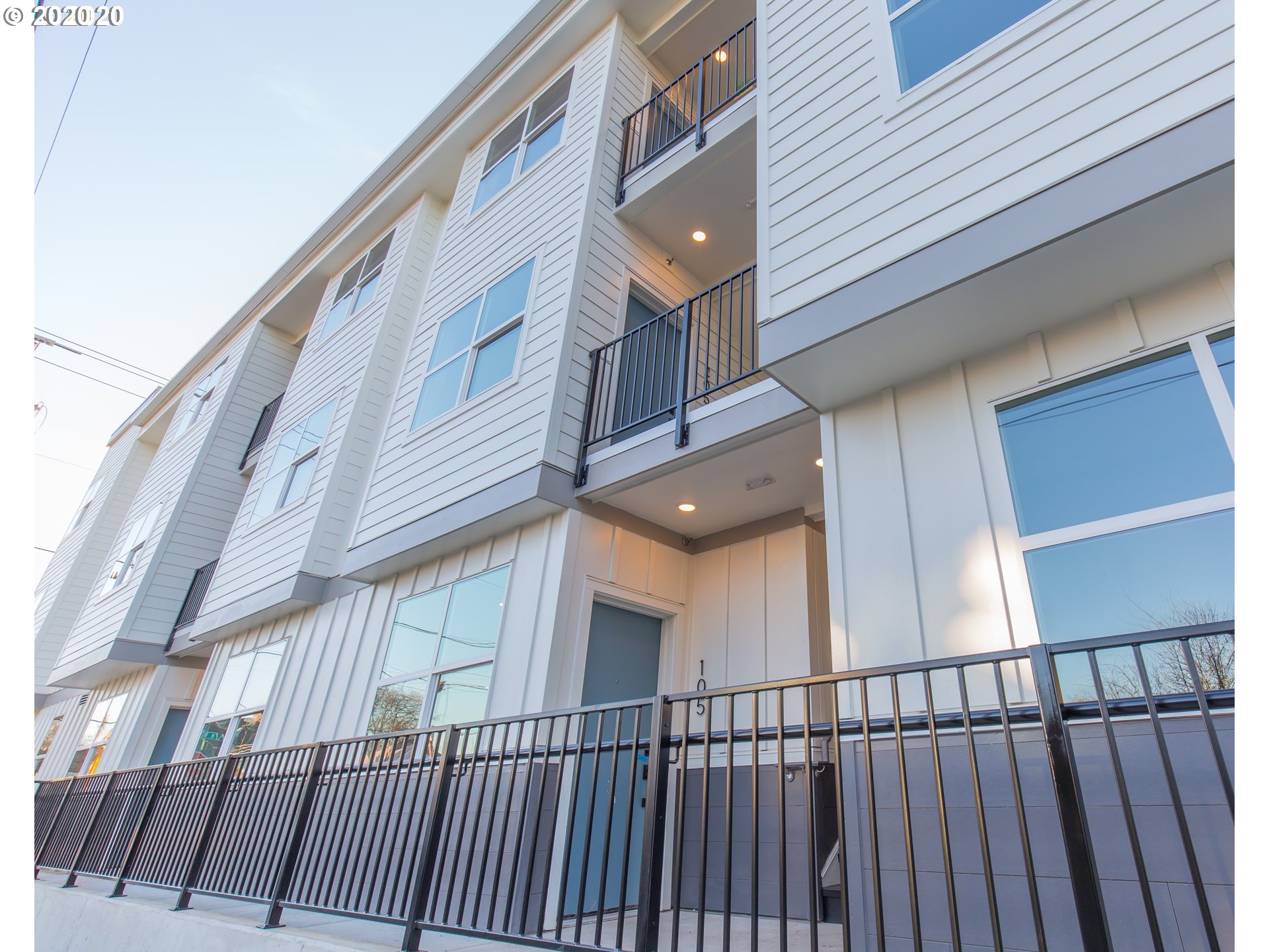 1801 North Rosa Parks Way, Unit 202 Portland, OR 97217 - Photo 6 of 13 Gallery Image 6