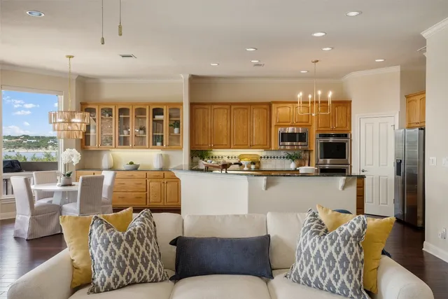 $1,489,000 | 316 Lakefront Drive, Point Venture, TX 78645