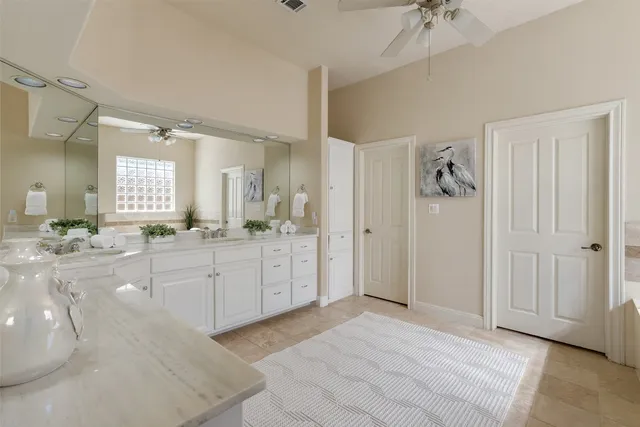 $1,489,000 | 316 Lakefront Drive, Point Venture, TX 78645