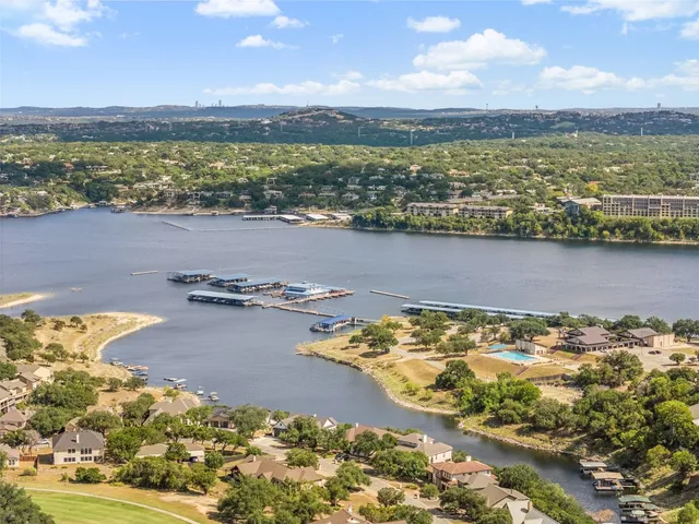 $1,489,000 | 316 Lakefront Drive, Point Venture, TX 78645