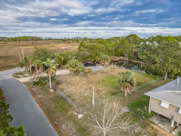 $100,000 | Heron Drive, Panacea, FL 32346