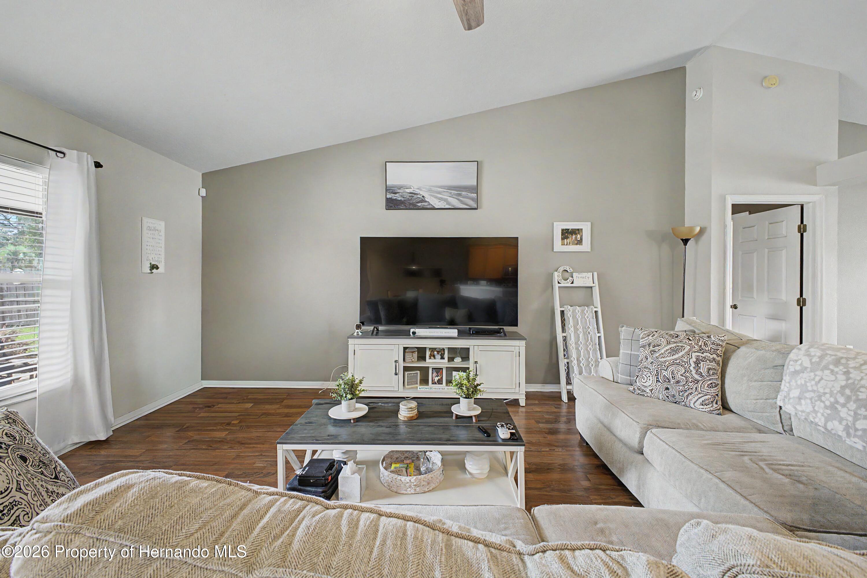 2262 Gaucho Avenue Spring Hill, FL 34608 - Photo 16 of 53 08_5W1A0312