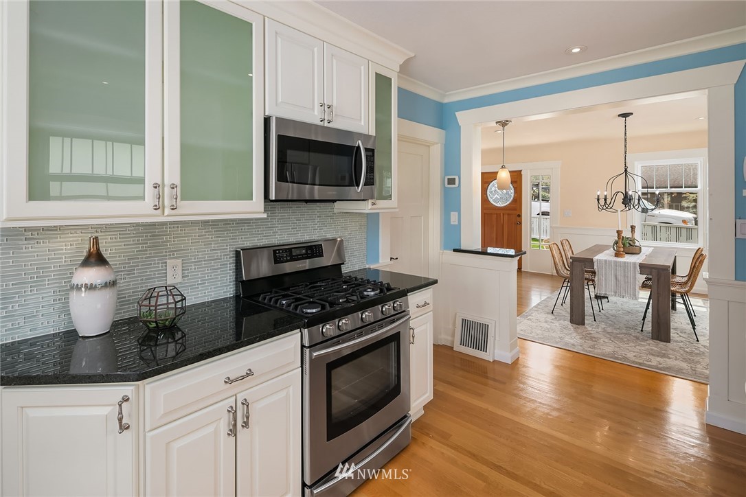 1008 North 32nd Street Renton, WA 98056 - Photo 11 of 22
