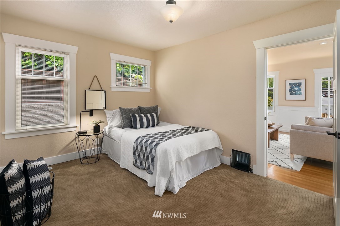 1008 North 32nd Street Renton, WA 98056 - Photo 7 of 22