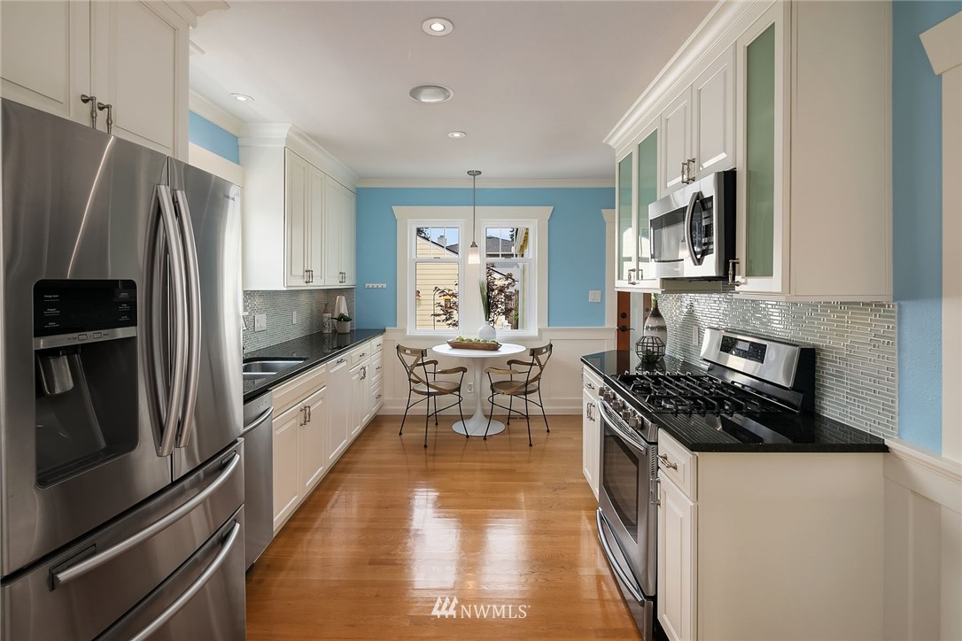 1008 North 32nd Street Renton, WA 98056 - Photo 9 of 22