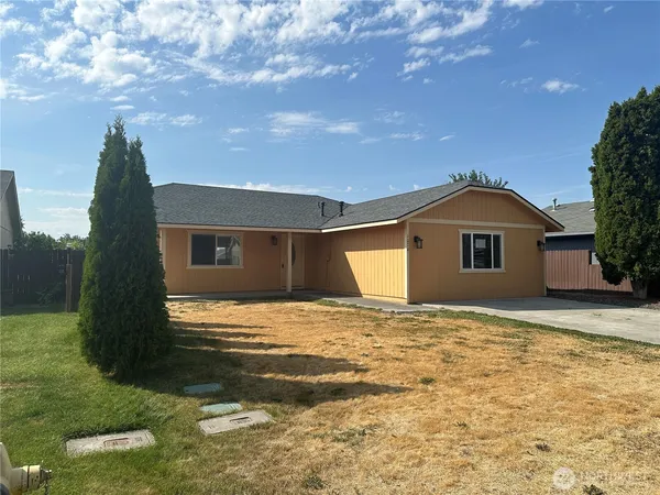 $268,500 | 1070 South 4th Avenue, Othello, WA 99344