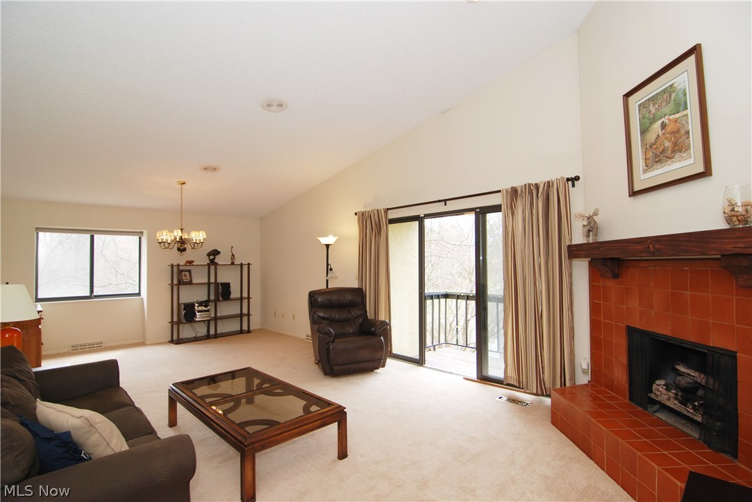 749 Hampton Ridge Drive Akron, OH 44313 - Photo 3 of 21 Gallery Image 3