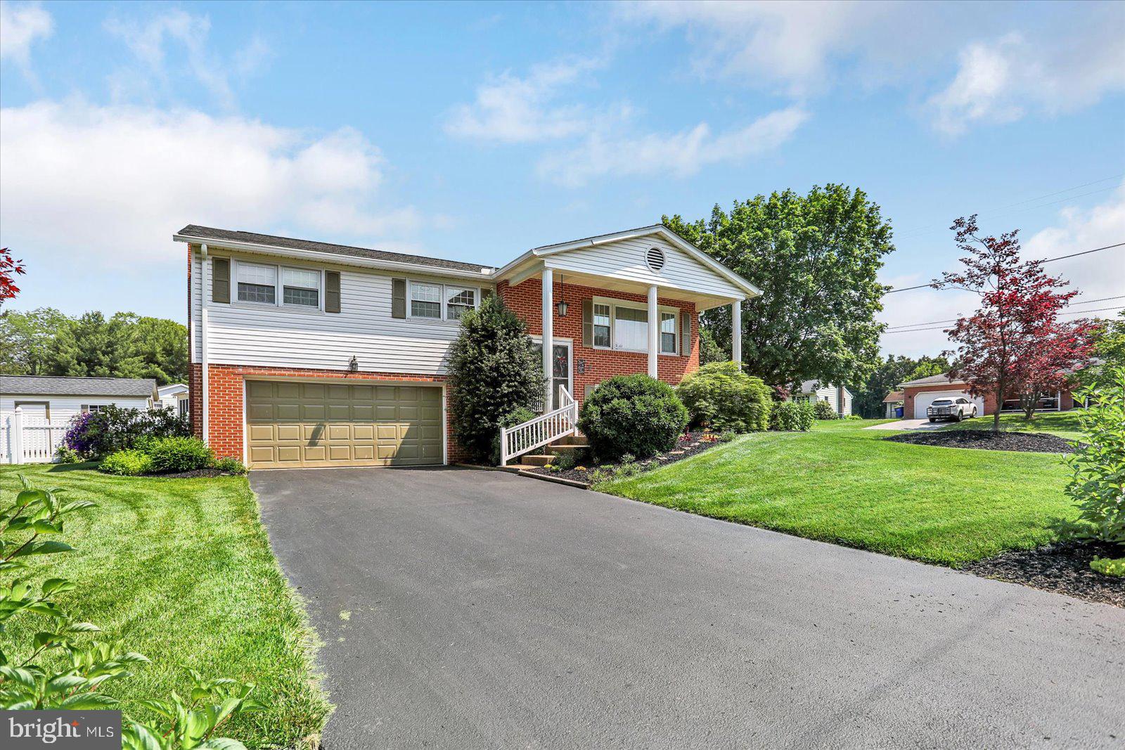 2134 Huntington Road Dover, PA 17315 - Photo 3 of 43 Gallery Image 3