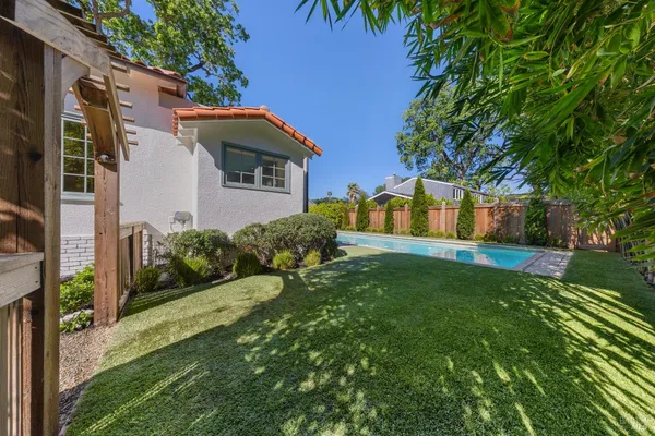 $4,695,000 | 1 Lilac Avenue, Kentfield, CA 94904