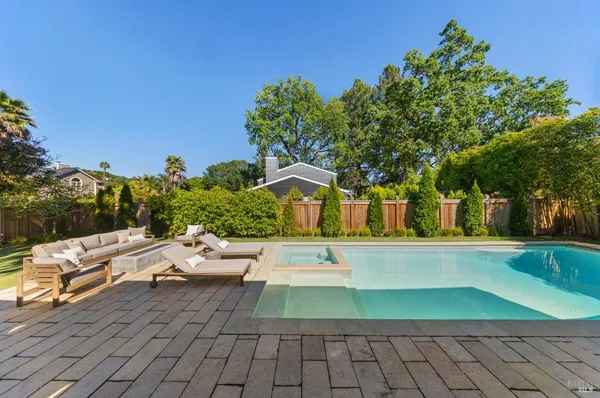 $4,695,000 | 1 Lilac Avenue, Kentfield, CA 94904