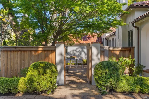 $4,695,000 | 1 Lilac Avenue, Kentfield, CA 94904