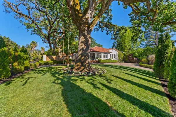 $4,695,000 | 1 Lilac Avenue, Kentfield, CA 94904