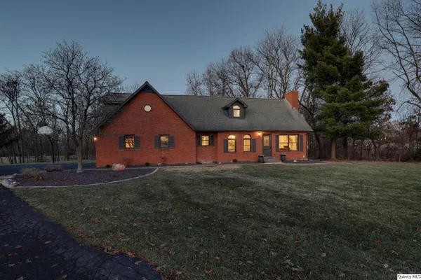 $408,000 | 4919 Columbus Road, Quincy, IL 62305