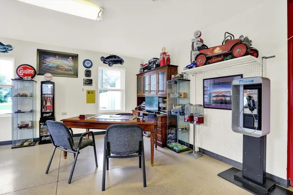 $695,000 | 308 North Morrison Street, Morristown, IN 46161