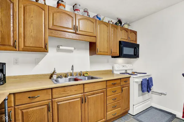 $695,000 | 308 North Morrison Street, Morristown, IN 46161